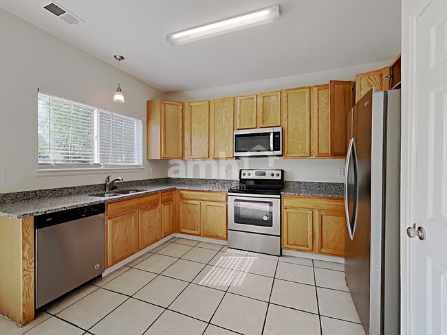 5240 Goshawk St, Brighton, CO 80601 - photo 4