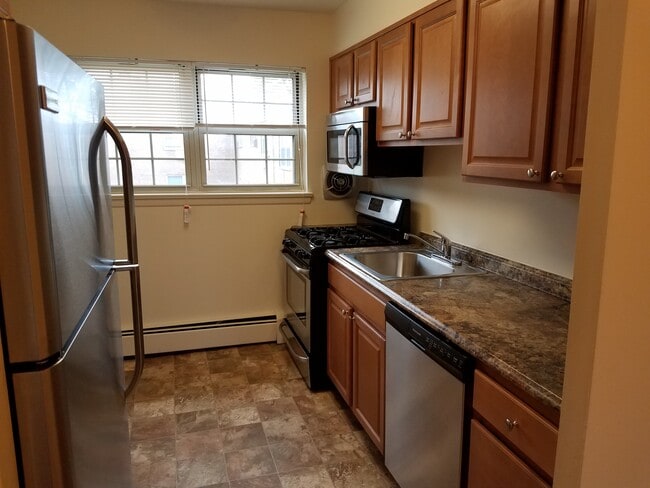 Summit Manor, Hackensack, NJ 07601 - photo 4