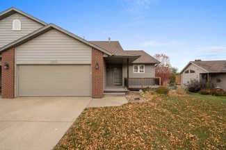 1202 E 61st St, Sioux Falls, SD 57108