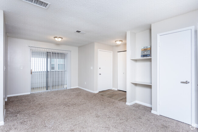 3BR, 2BA - 1,205 SF