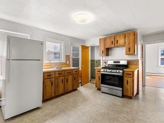 44 Warren St Unit 2, Cambridge, MA 02141