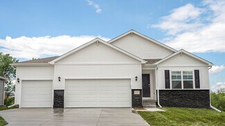 17061 Craig St, Bennington, NE 68007