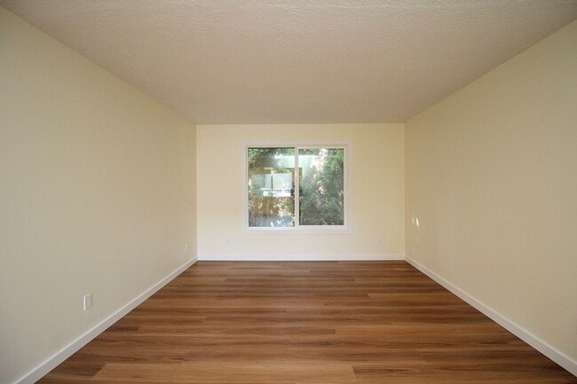 1865-1865 SE Oak St unit 1857, Portland, OR 97214 - photo 3