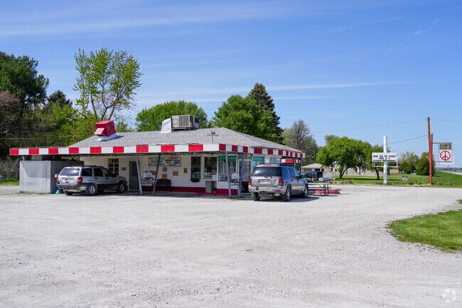 Don's Drive In brings a classic diner vibe to Roselawn.