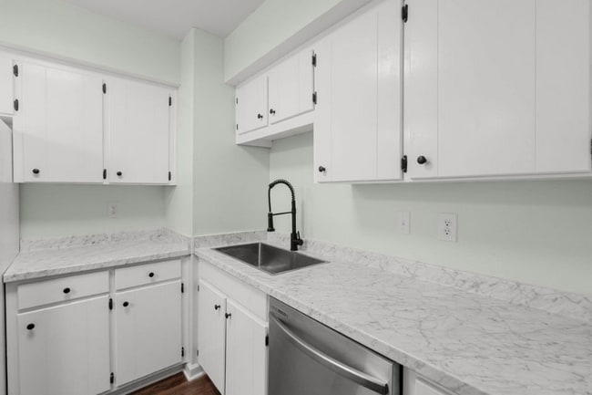 2325 Elliston Place, Nashville, TN 37203 - photo 2