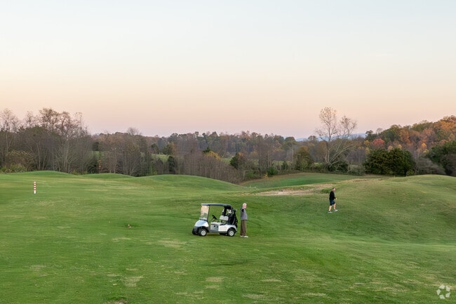 The Crossings Golf Club is a luxurious and well kept golf course near Fall Branch.