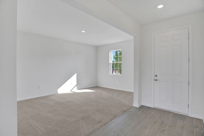 35164 Tuscan Hill Rd, Dade City, FL 33525 - photo 6