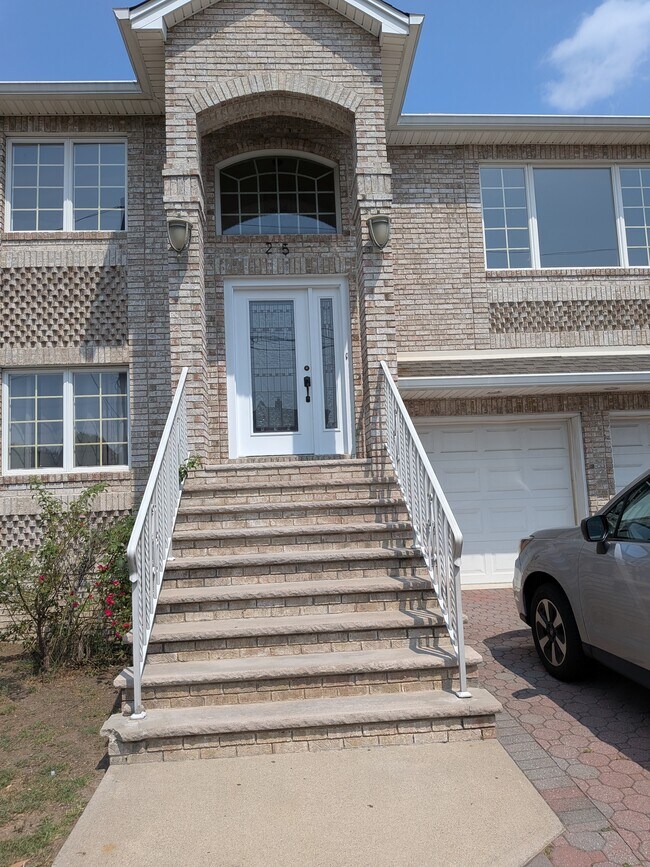 25 Franklin Ave, Garfield, NJ 07026