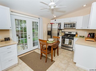 111 Clinton St, Saratoga Springs, NY 12866