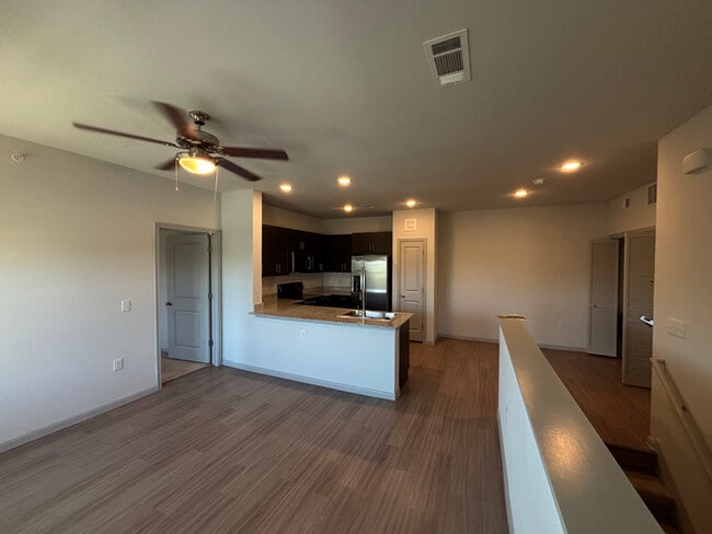 950 Fm2001 unit b1, Buda, TX 78610 - photo 2