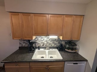 903 11th Ave S Unit 3, Hopkins, MN 55343