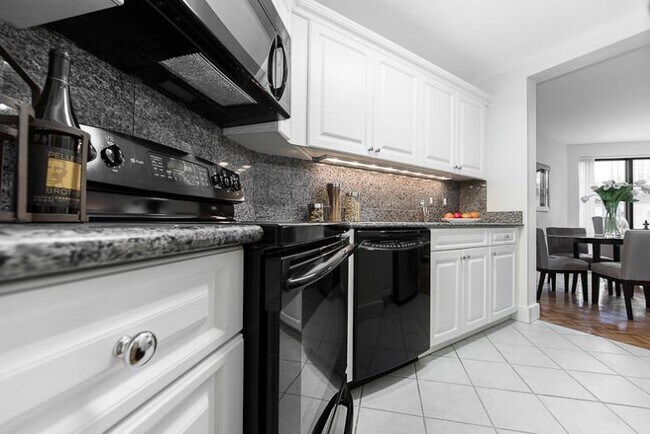 26 Exeter St unit 411, Boston, MA 02116 - photo 2
