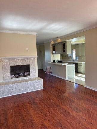 212 N Catalina Ave, Redondo Beach, CA 90277