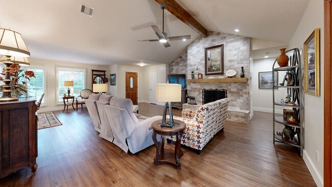 2919 N Peach Hollow Cir, Pearland, TX 77584 - photo 2