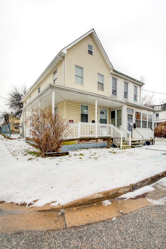 1722 Sexton St, Baltimore, MD 21230