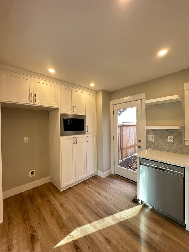 5325 NE Flanders St, Portland, OR 97213 - photo 6