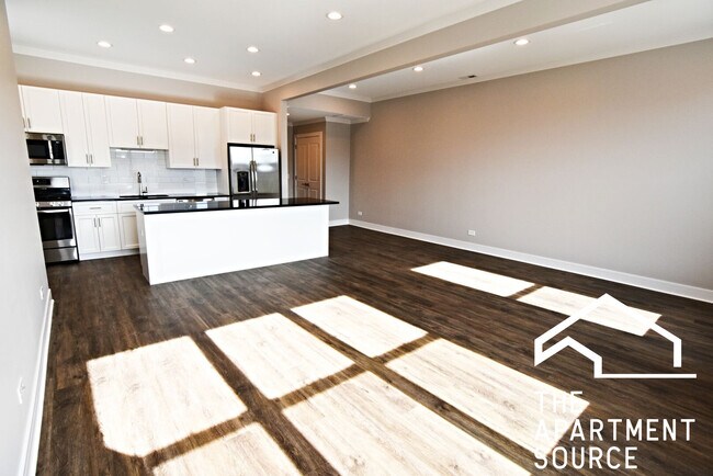 3212 N Halsted St unit 3, Chicago, IL 60657 - photo 2