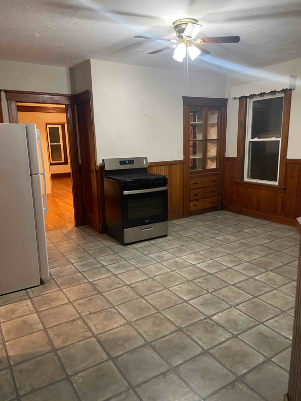 30 Arthur St Unit 2, Worcester, MA 01604