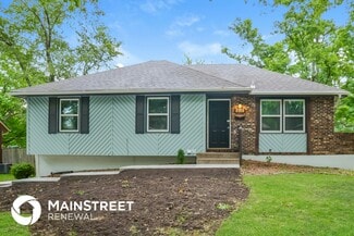 409 N E Sharon St, Lee's Summit, MO 64063