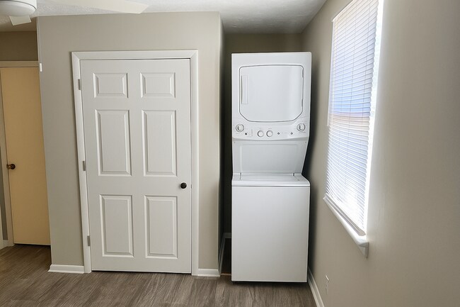 Washer/dryer included