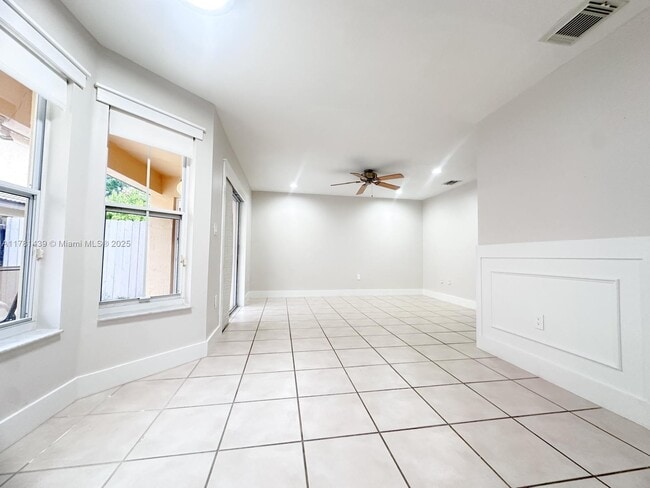 203 Maple Terrace, Davie, FL 33325 - photo 4