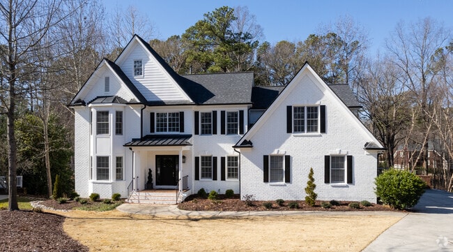 Preston features contemporary home styles from the 1990s and later.