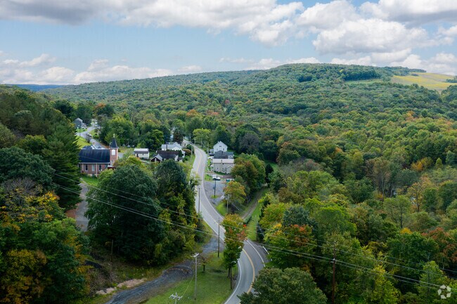 The rural nature of Blacklick is complemented by huge amount of greenery.
