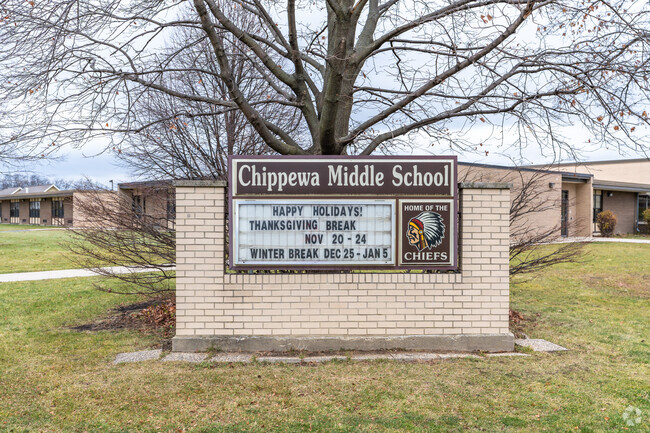 Chippewa Middle School enrolls students in grades 6-8th.