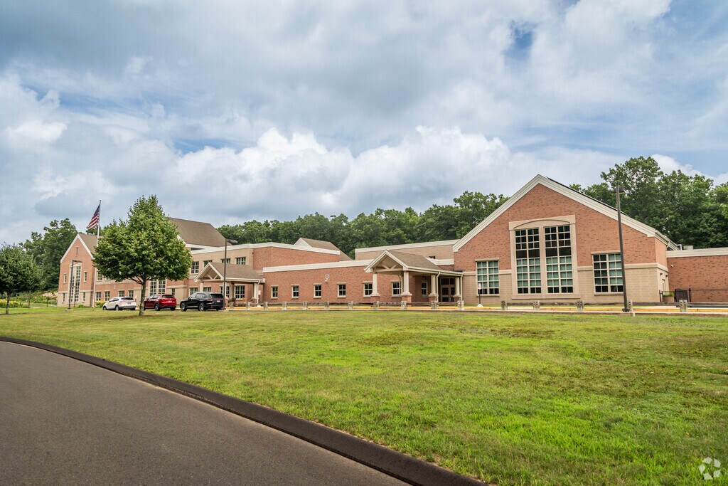 Stafford Elementary School is located in Stafford, CT.