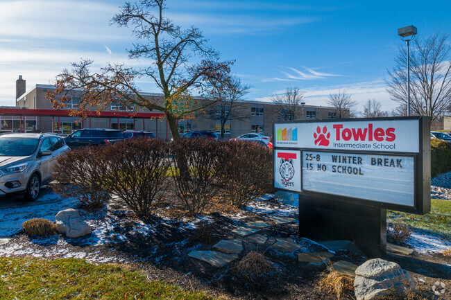 Welcome to Fort Wayne's Jeff High Towles Intermediate school.