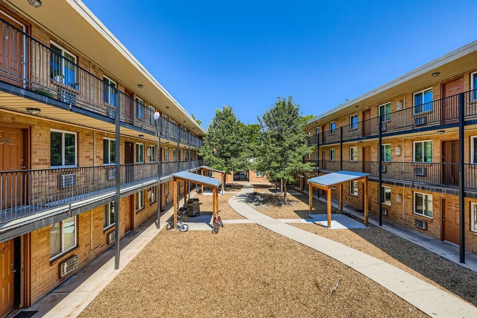 Casa Serena Apartments, Aurora, CO 80010 - photo 1