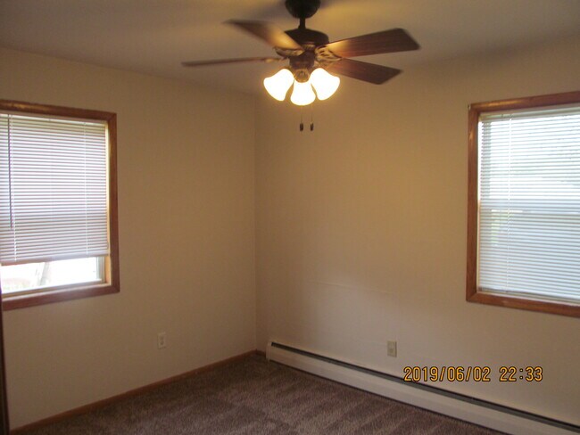 665 Ash St unit 3, Prescott, WI 54021 - photo 4