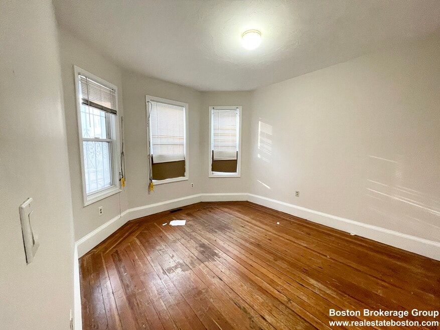 733 Parker St unit 733 Parker, Roxbury Crossing, MA 02120 - photo 1