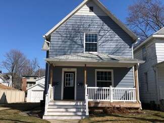 1623 S State St Unit 1, Saint Joseph, MI 49085