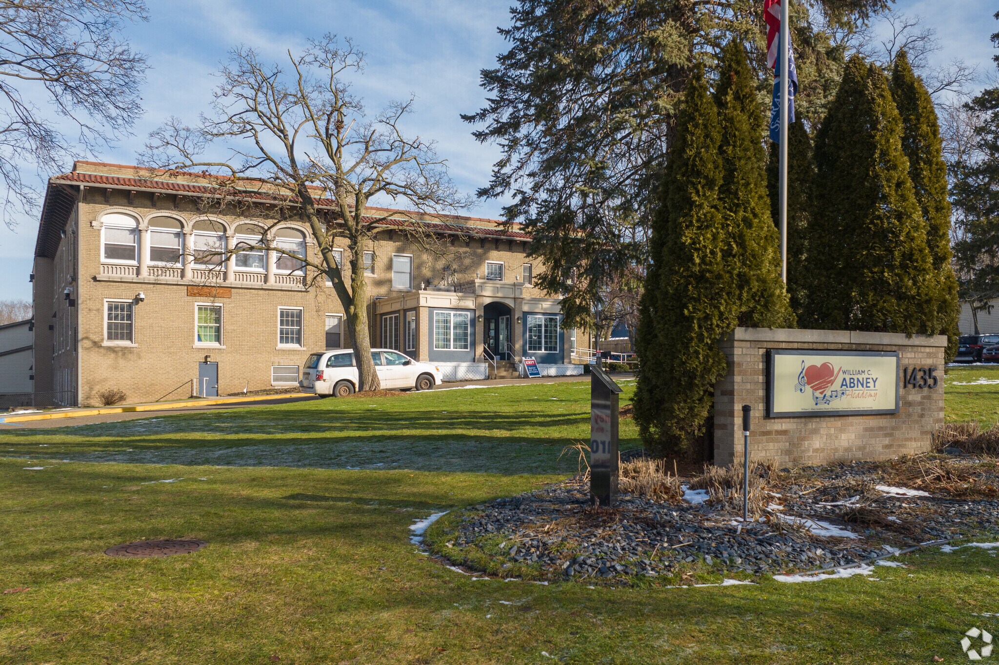 1011 Bemis St SE, Grand Rapids, MI 49506 MLS 24005081