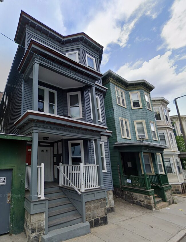 739 Parker St, Boston, MA 02120