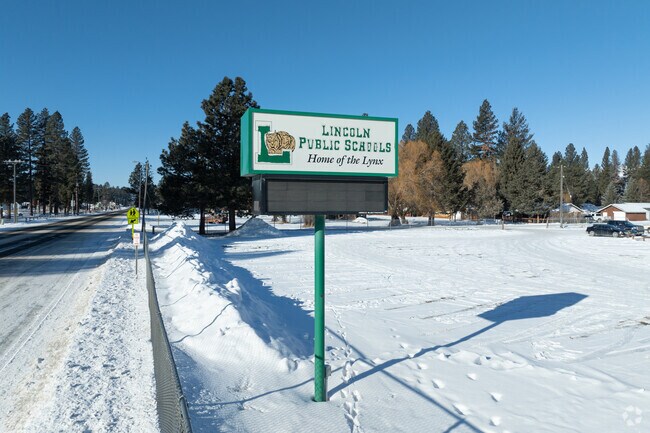 Winter sports like cross-county skiing, ice skating, and hiking are offered to students through its Outdoor Club.