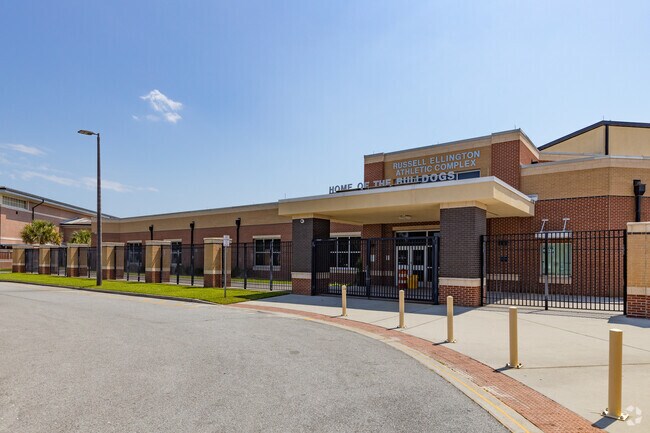 Beach High School in Savannah offers AP and medical magnet programs.