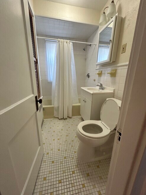 70 Unity Ave unit 70A, Belmont, MA 02478 - photo 1