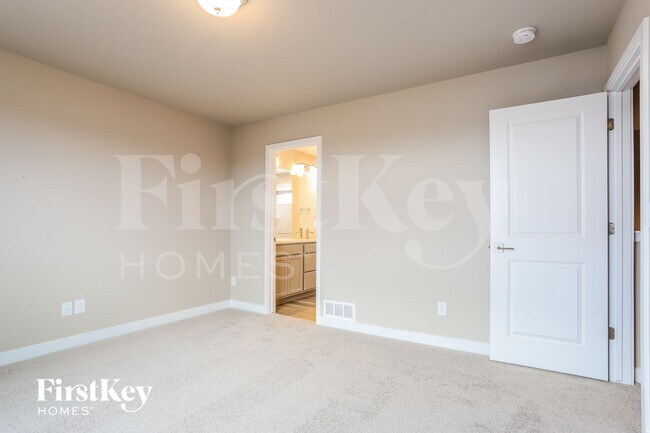 10512 Horton Dr, Colorado Springs, CO 80925 - photo 7