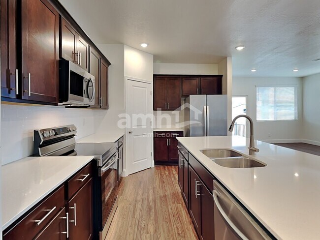 3371 S 2580 W, Syracuse, UT 84075 - photo 3