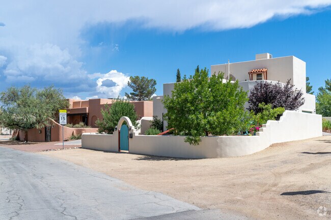 Alameda Depot boast a variety of Pueblo Revival homes.