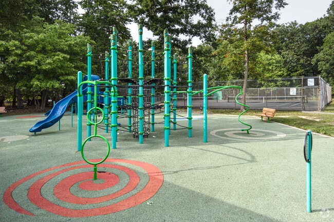 Let the kids play and have fun at the Temple Hills Park Marlow Heights.