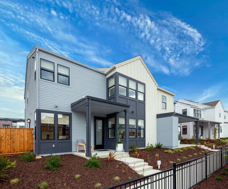 98 8th St unit 36493166, Marina, CA 93933 - photo 1