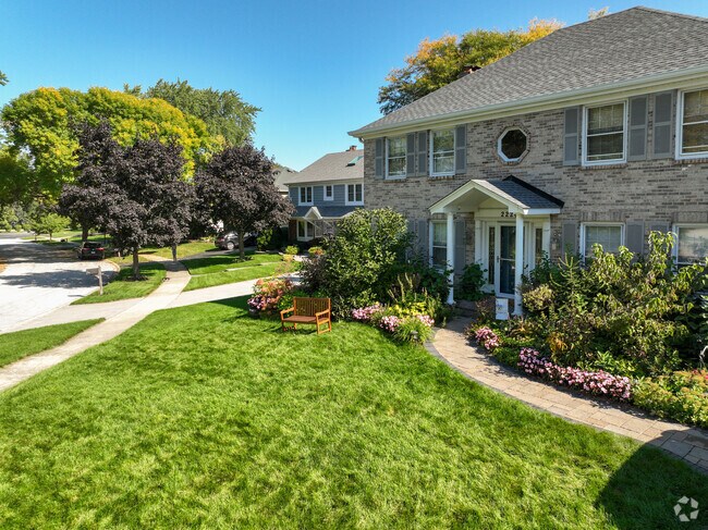 Staggered homes along a cul de sac are a beautiful feature of Walnut Ridge.