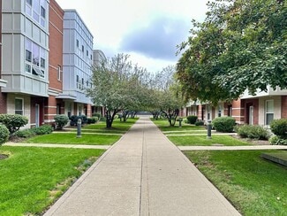 3224 N Kilbourn Ave Unit 7, Chicago, IL 60641