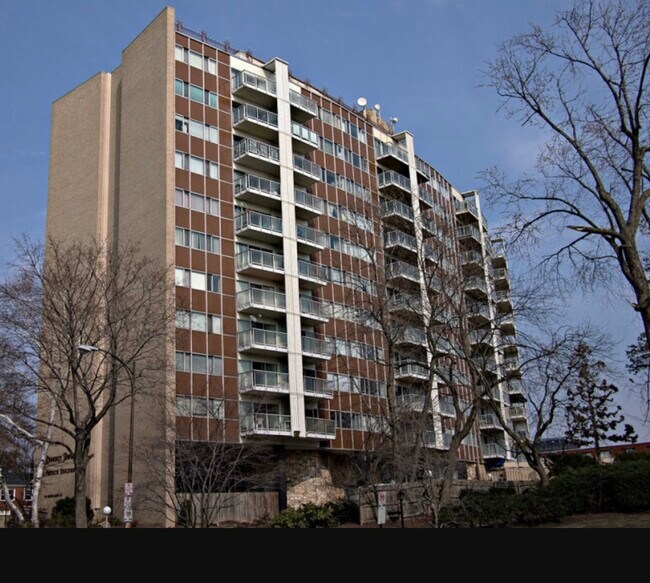 Regency Towers unit 3L, Hartford, CT 06105 - photo 2