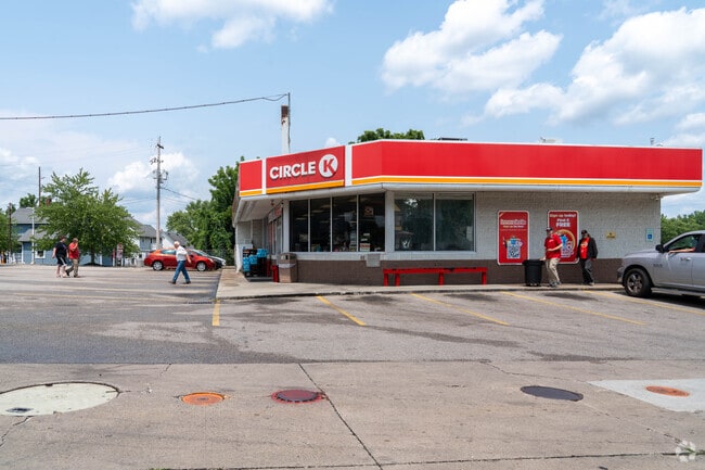 The Circle is conveniently located in Johnson's Corners.