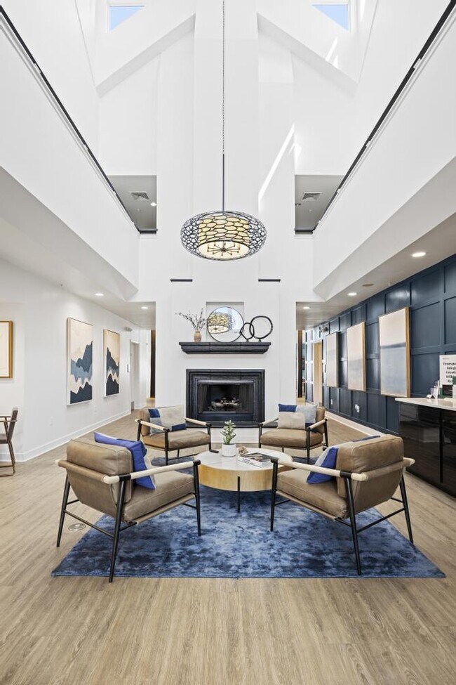 Avia Apartments on College Blvd (Overland Park), Overland Park, KS 66210 - photo 2