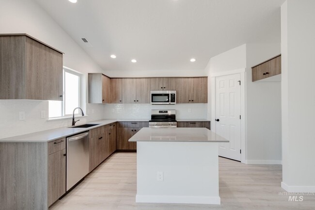 11072 Cart St, Caldwell, ID 83605 - photo 4